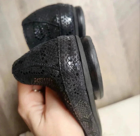 Thierry Rabotin Women's Grace Black Florida Print Leather Flats Size 6 - Picture 6 of 13